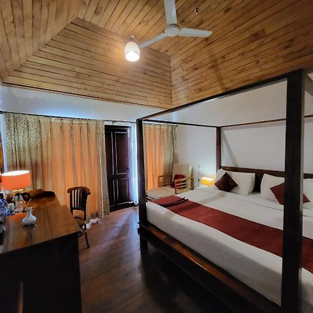 帕洛马隐居度假村 Alappuzha 外观 照片
